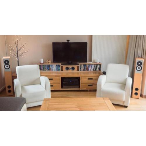 Arcam Xeta 290P eindversterker met twee speakers