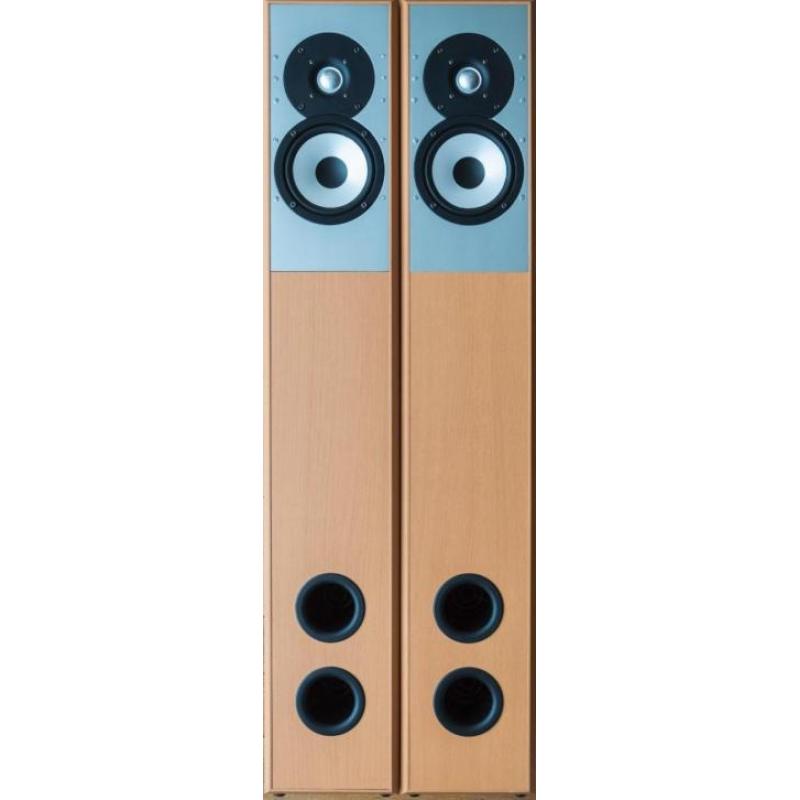 Arcam Xeta 290P eindversterker met twee speakers