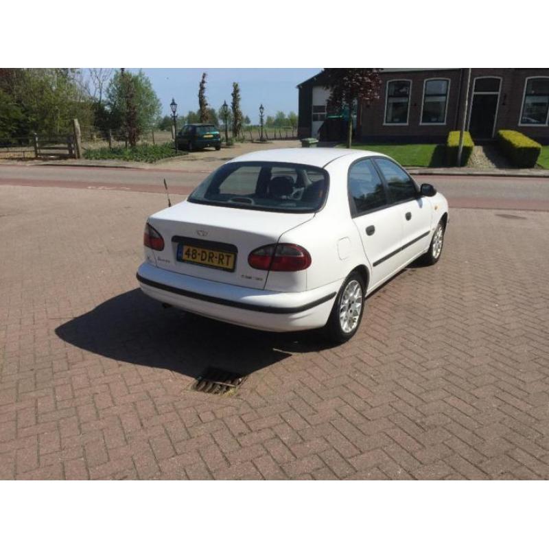 Daewoo Lanos 1.3 SE SDN 1999 Wit