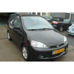 Daihatsu YRV 1.3-16V S
