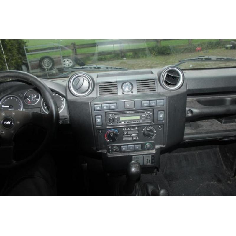 LAND ROVER DEFENDER PUMA 2008 SCHADE 219.000 km €12500,--!!!