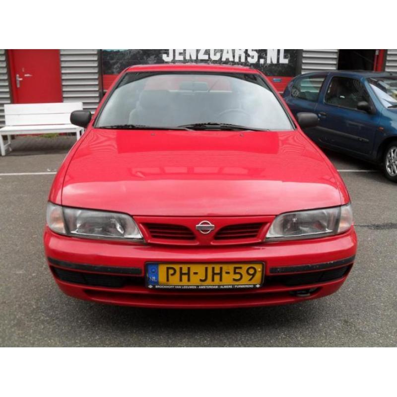 Nissan Almera 1.6, stuurbekracht,trekh,etc. bj.1996,APK,€650