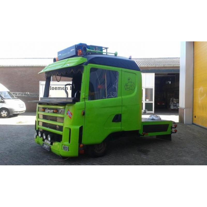 AANBIEDING omgebouwde Scania tot biertap wagen
