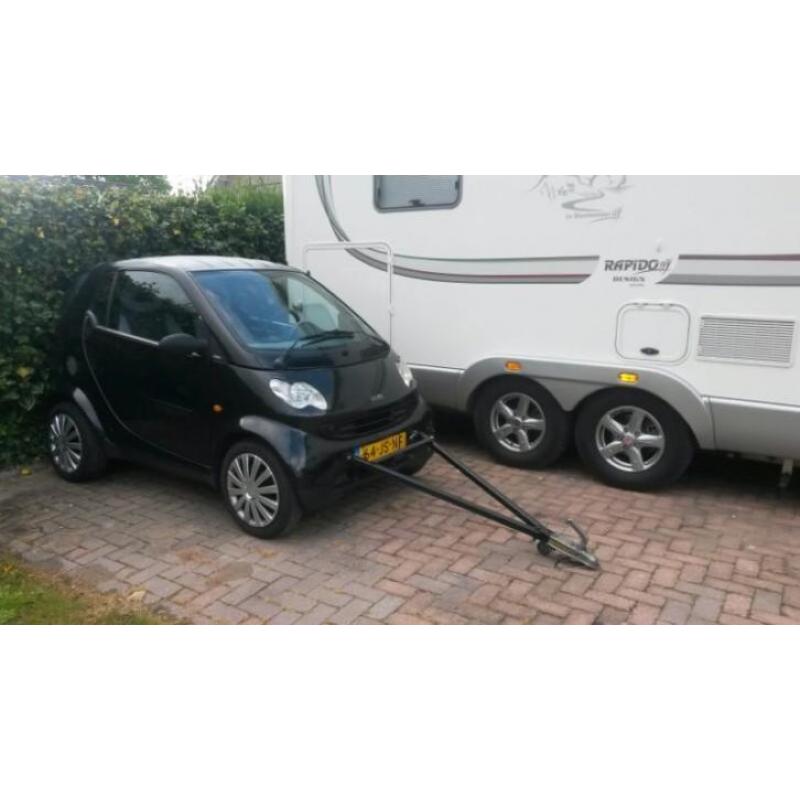 MCC Smart 0.6 33KW 2002 Zwart MET TREKSTANG (ACHTER CAMPER)