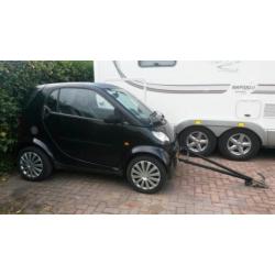 MCC Smart 0.6 33KW 2002 Zwart MET TREKSTANG (ACHTER CAMPER)