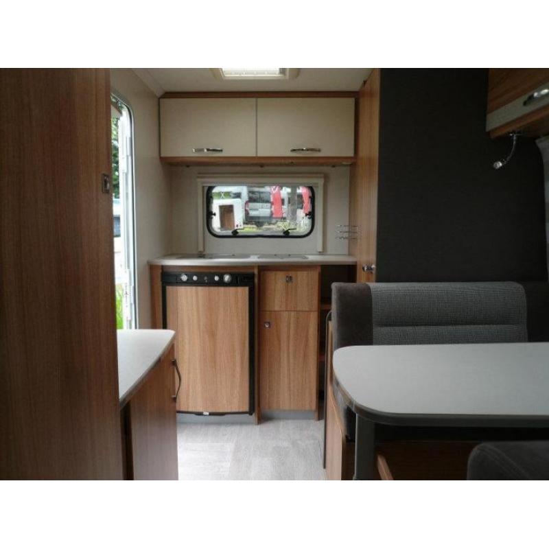 Caravelair Antares 400 - NIEUW - model 2016 - Vast bed dwars