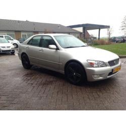Lexus IS 200 (bj 1999)