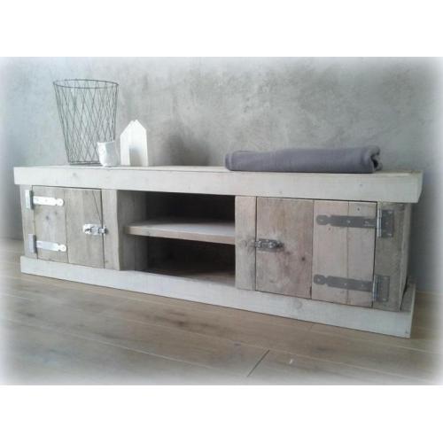 Robuuste televisiekast van steigerhout!