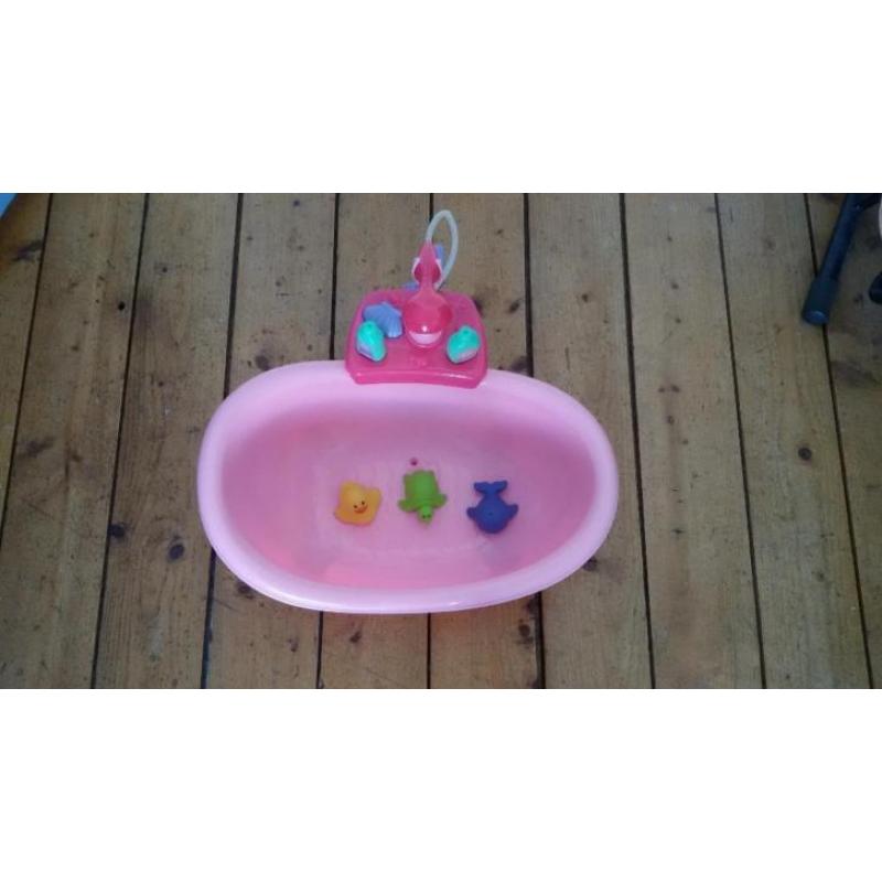 poppenbadje met werkende douche