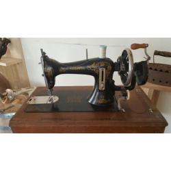 antieke naaimachine husqvarna