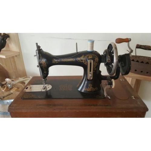 antieke naaimachine husqvarna