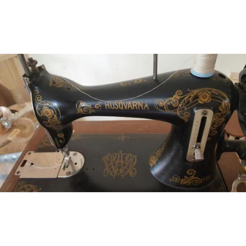 antieke naaimachine husqvarna