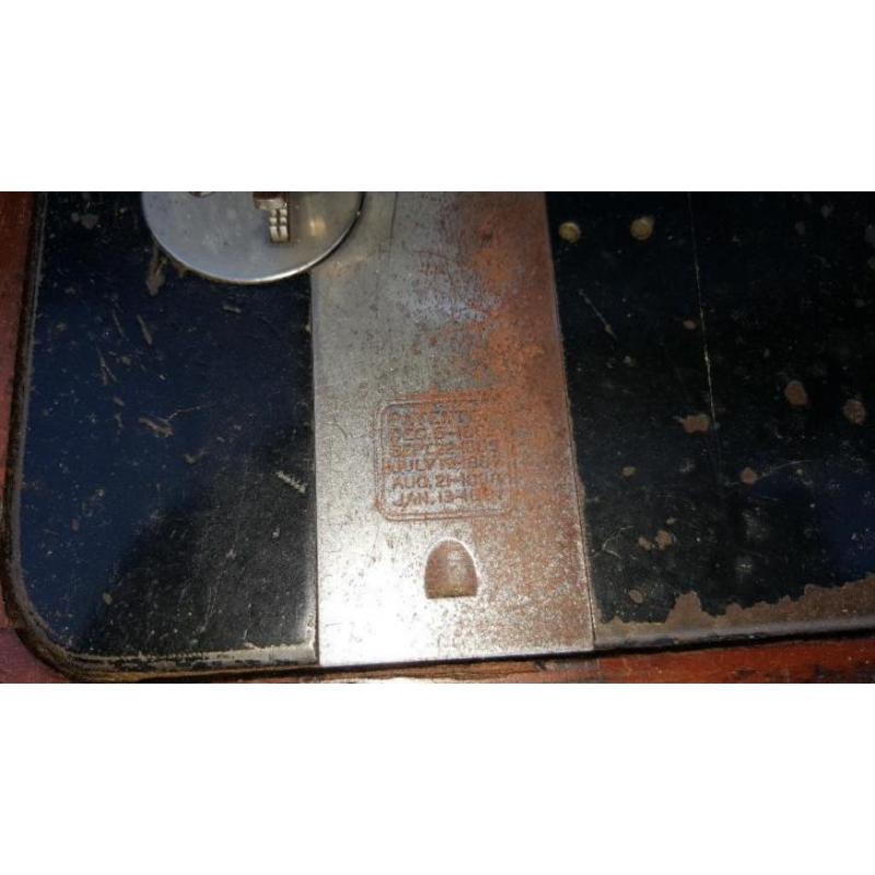 Antieke Singer handgedreven naaimachine K940686