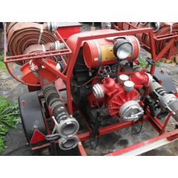 Motorspuitaanhanger Ziegler/Ajax geheel compleet 1978