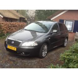 Fiat Croma 2.2 16V 2005 Grijs