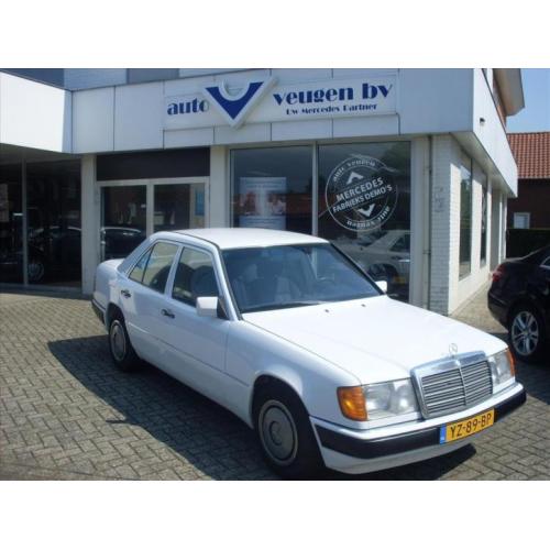 MERCEDES-BENZ 200-Serie 250 D SEDAN AIRCO / GEEN 2E ZO MOOI