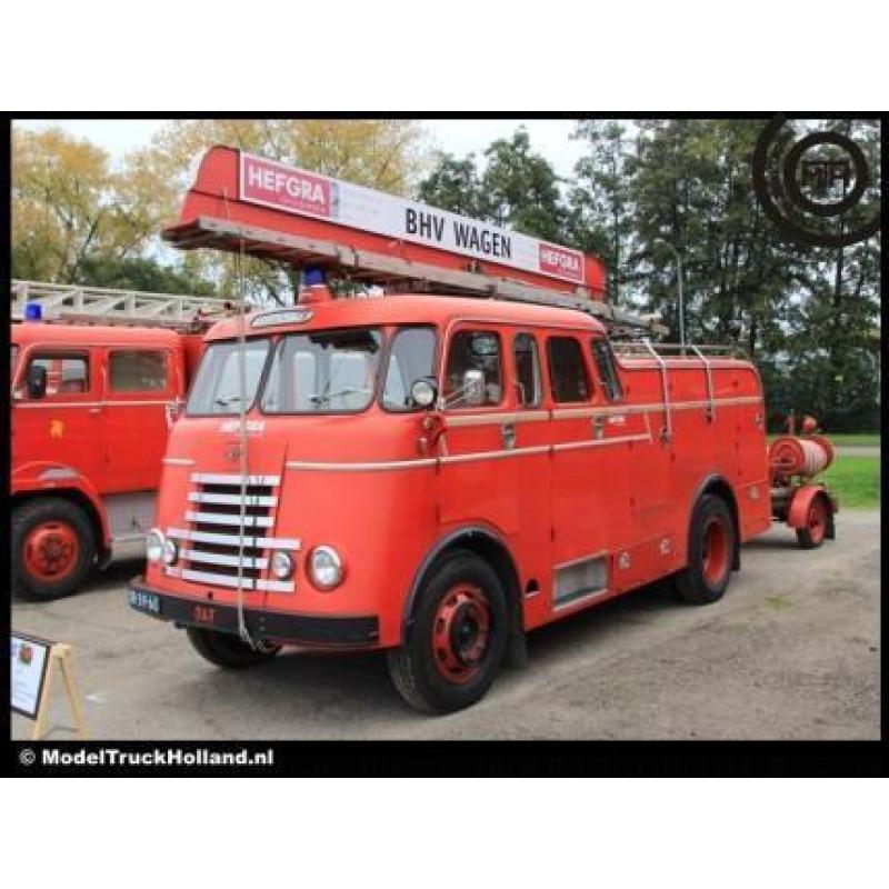 Oldtimer DAF brandweerauto/ manschappenwagen 6 streper