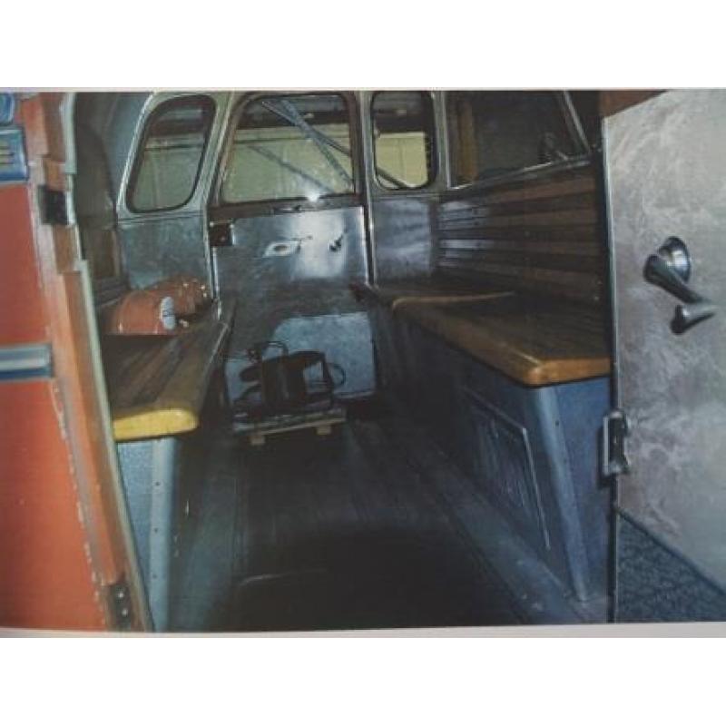 Oldtimer DAF brandweerauto/ manschappenwagen 6 streper