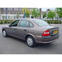 Opel Vectra 1.6 gl (bj 1999)