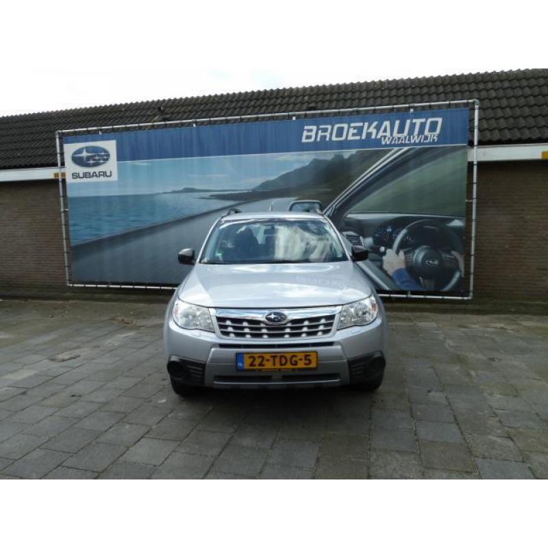 Subaru Forester 2.0i Comfort automaat.