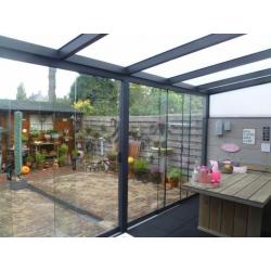 Zonnescherm? Koop Een Zonwerende Terrasoverkapping!