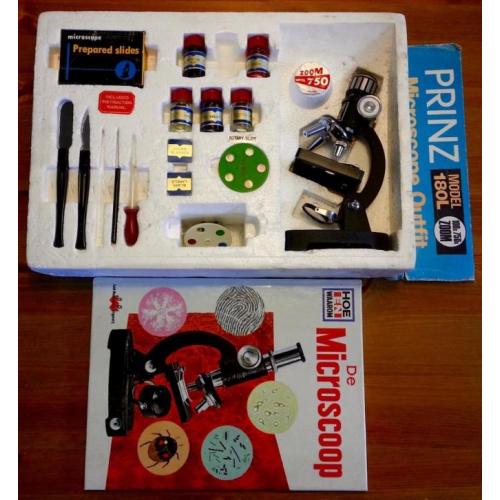 Microscoop Prinz (750x) met boek