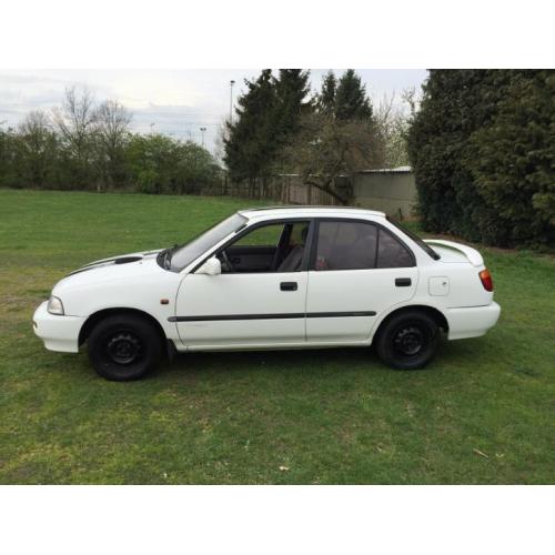 Daihatsu Valera 1.5 I 16V automaat nieuwe apk nu € 699,-!!