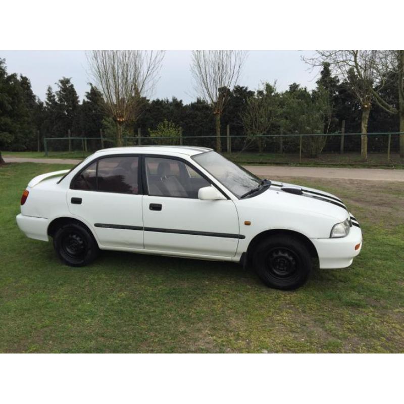 Daihatsu Valera 1.5 I 16V automaat nieuwe apk nu € 699,-!!
