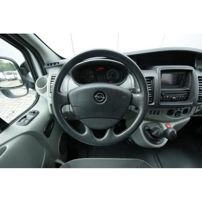 Opel Vivaro 2.5 CDTI L2H1 DC Airco Cruise Navi PDC €223pm