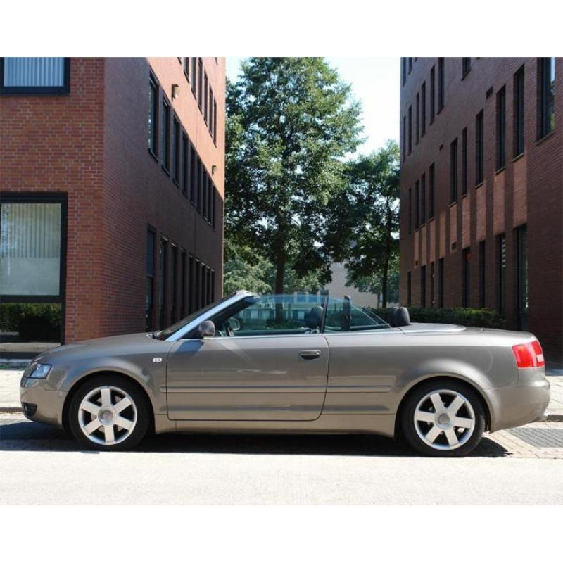 Audi A4 2.4 V6 125KW Cabrio AUT 2005 Beige