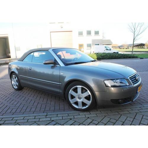 Audi A4 2.4 V6 125KW Cabrio AUT 2005 Beige