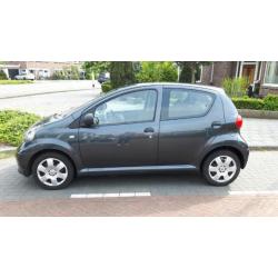 Toyota Aygo1.0 5 DRS 2007 Grijs Metallic