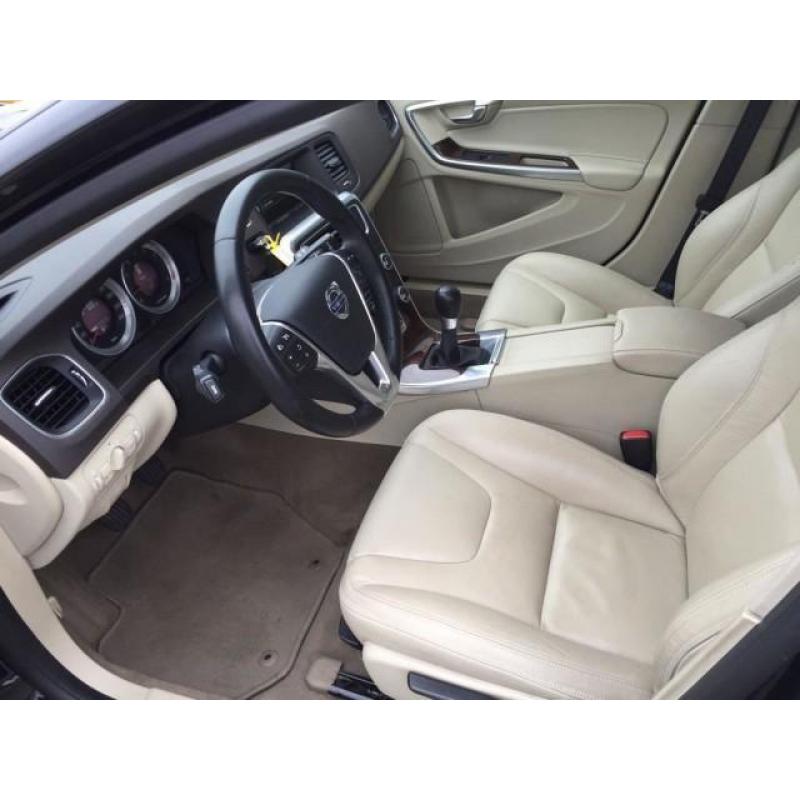Volvo V60 2.0 T | Lease € 291,– per mnd