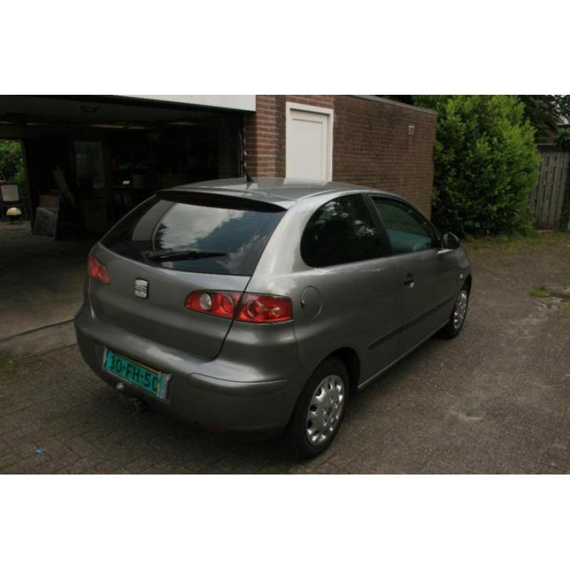 Seat Ibiza 1.4 16V 55KW 2003 Grijs