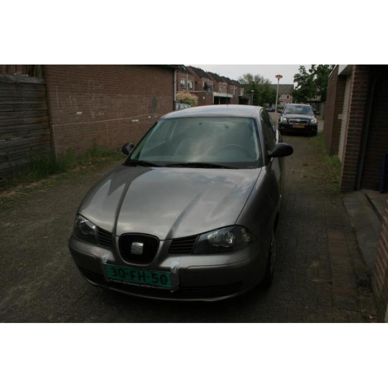 Seat Ibiza 1.4 16V 55KW 2003 Grijs