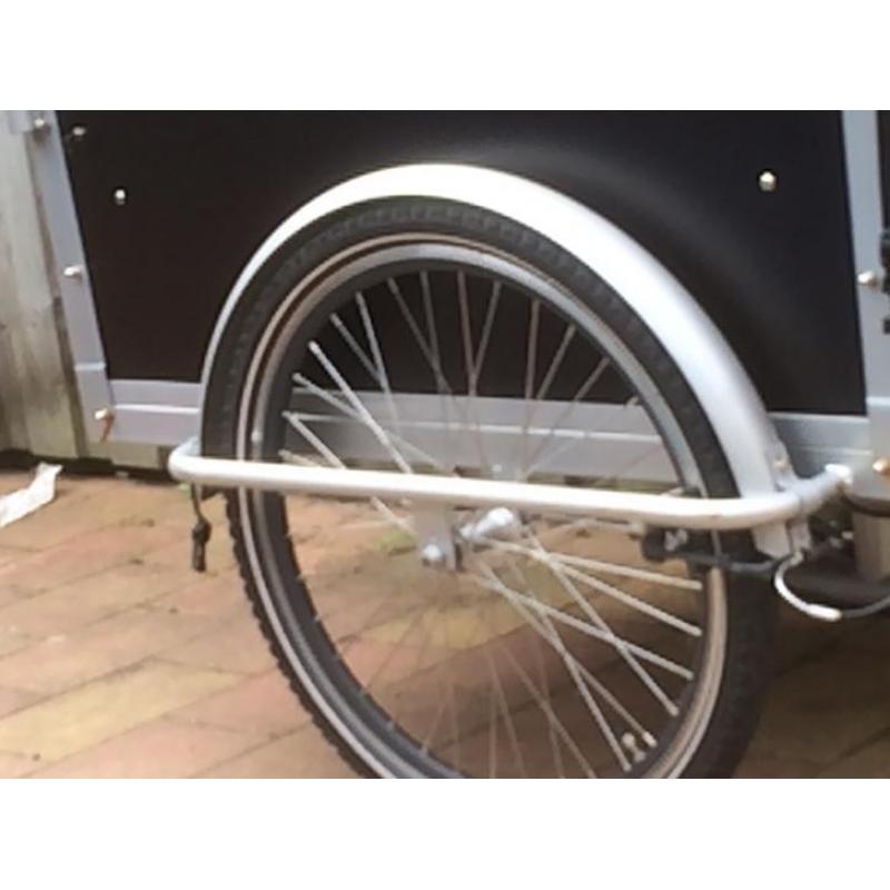Troy bakfiets 1 jaar oud, huif aanwezig fiets bak