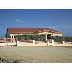 Villa met zeezicht te koop op Aruba midden in de natuur