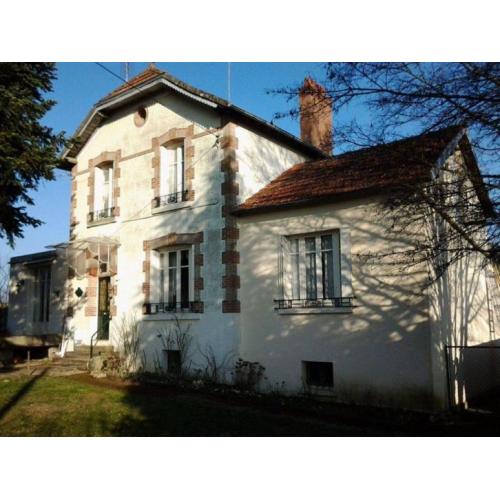 Vrijstaand herenhuis met 1ha grond in Frankrijk(Limousin)