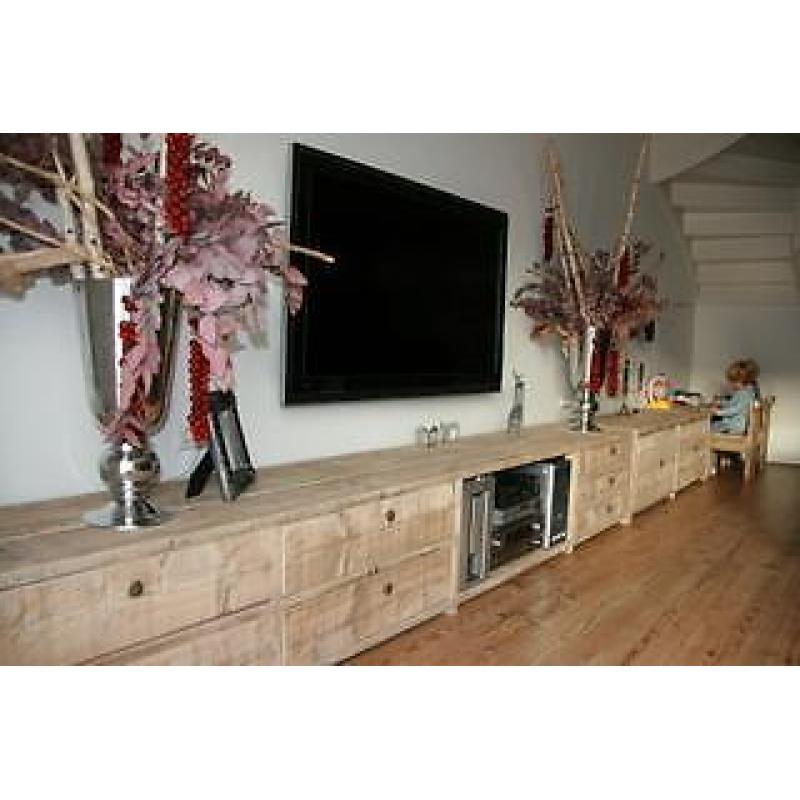 Zwevend hangend tv-meubel steigerhout met laden of kleppen