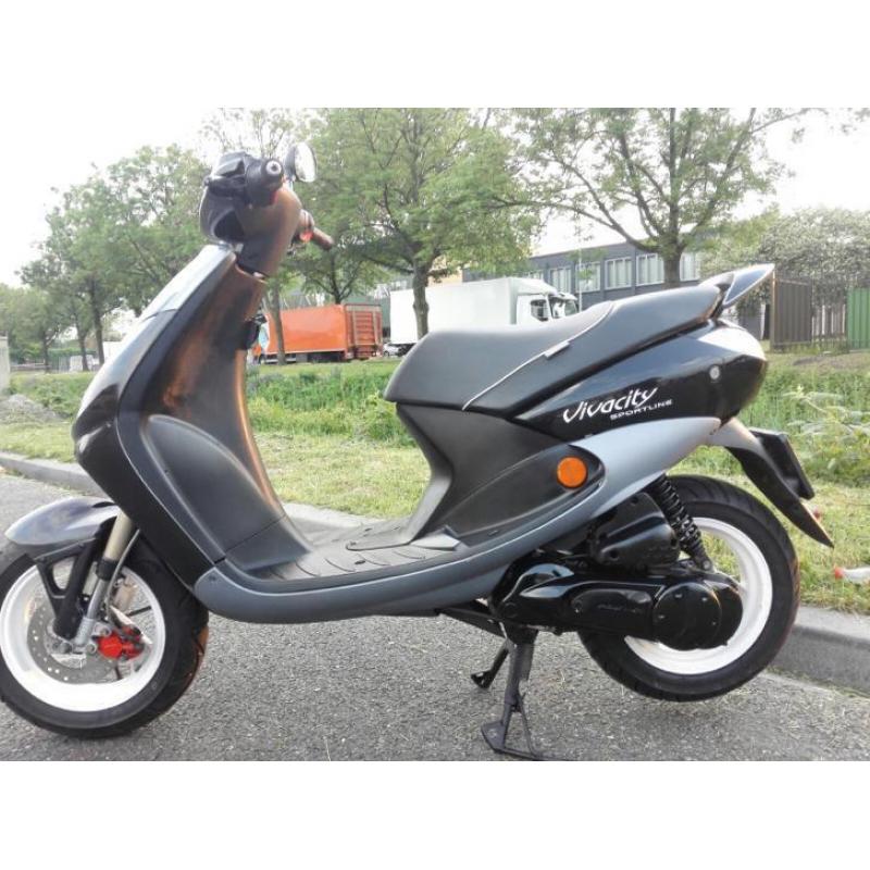 Scooter Peugeot vivacity