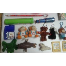 sleutelhangers: knuffel of figuurtje, enz