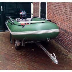 Rubberboot met aanhanger en 8pk Yamaha buitenboordmotor
