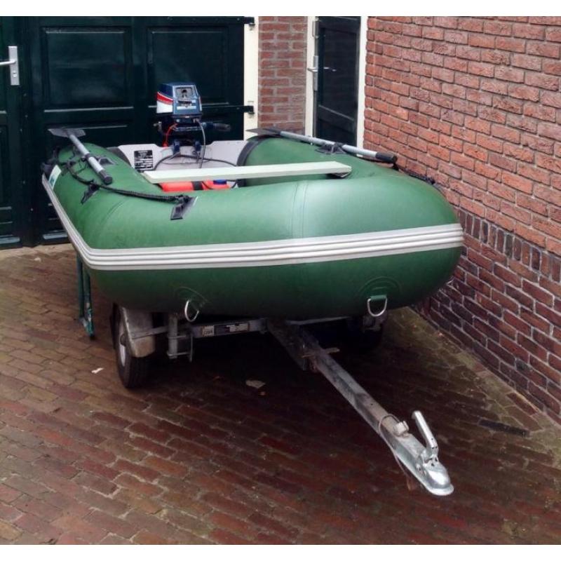Rubberboot met aanhanger en 8pk Yamaha buitenboordmotor
