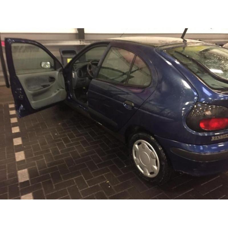 Renault Megane 1.4 E HB RL 1999 Blauw