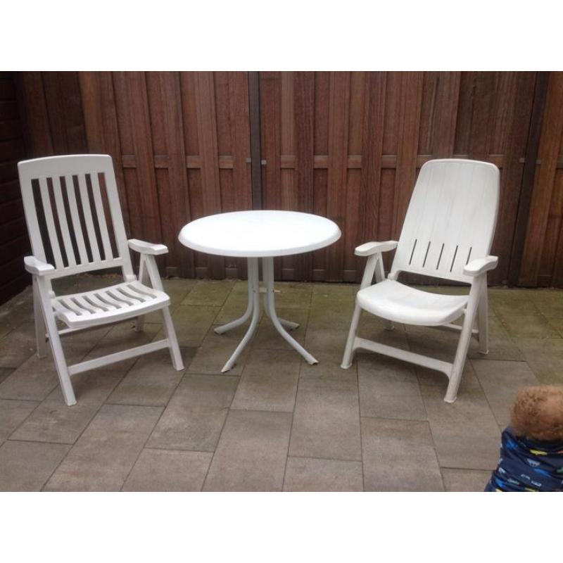Tuinset gebruikt maar nog stevig