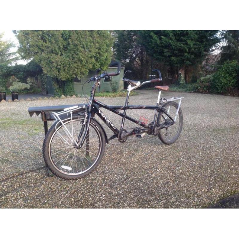 Tandem : Mountainbike / Trekkersfiets