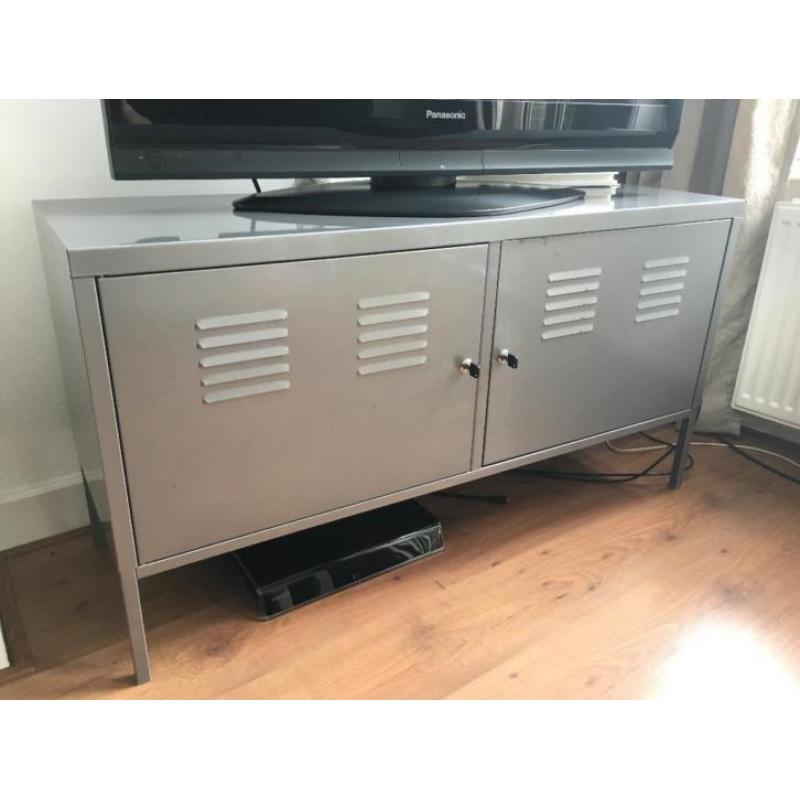 Stoere afsluitbare TV-meubel / locker