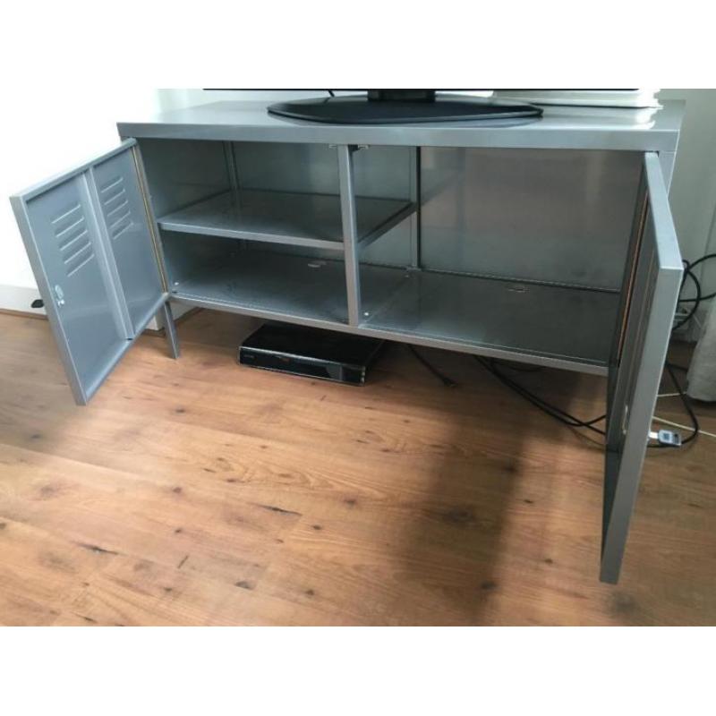 Stoere afsluitbare TV-meubel / locker