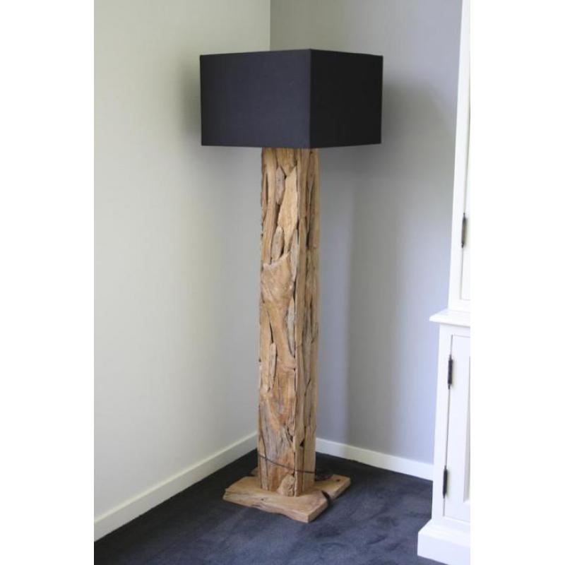 Staande lamp van zwerfhout te koop bij Indoteak!
