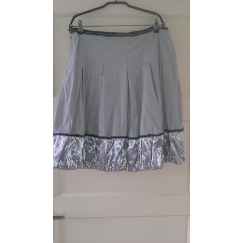 Zeer aparte rok van Zoi mt 42/xl